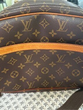 Men’s Louis Vuitton Monogram Canvas Backpack in Brown and Tan
